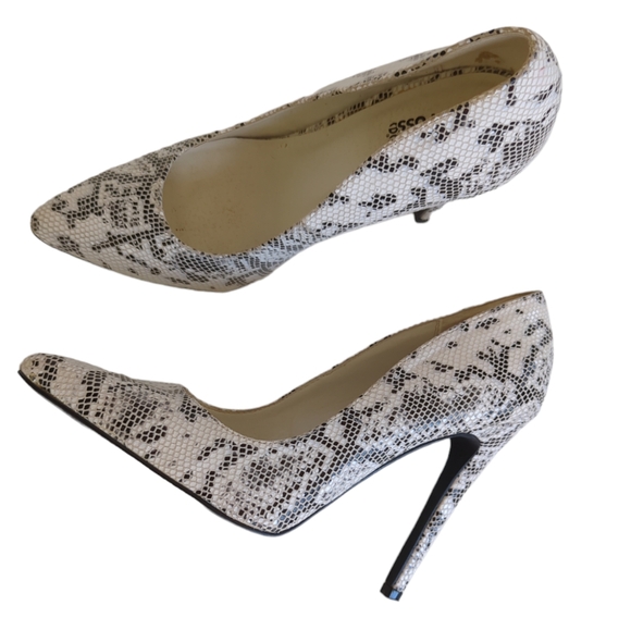 Charlotte Russe Snakeskin Fishnet Pattern Heels 9 Black White - Picture 12 of 12